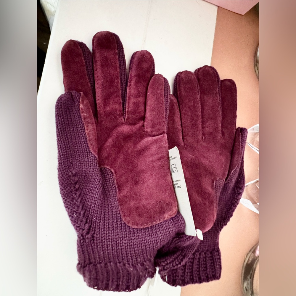 New Vintage Dior Suede & Wool Gloves - Picture 2 of 5